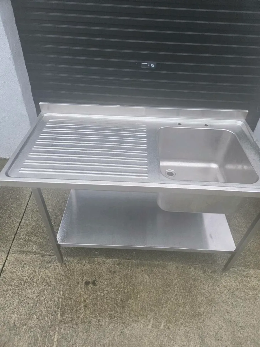 Single deep bowl stainless steel sink - Image 4
