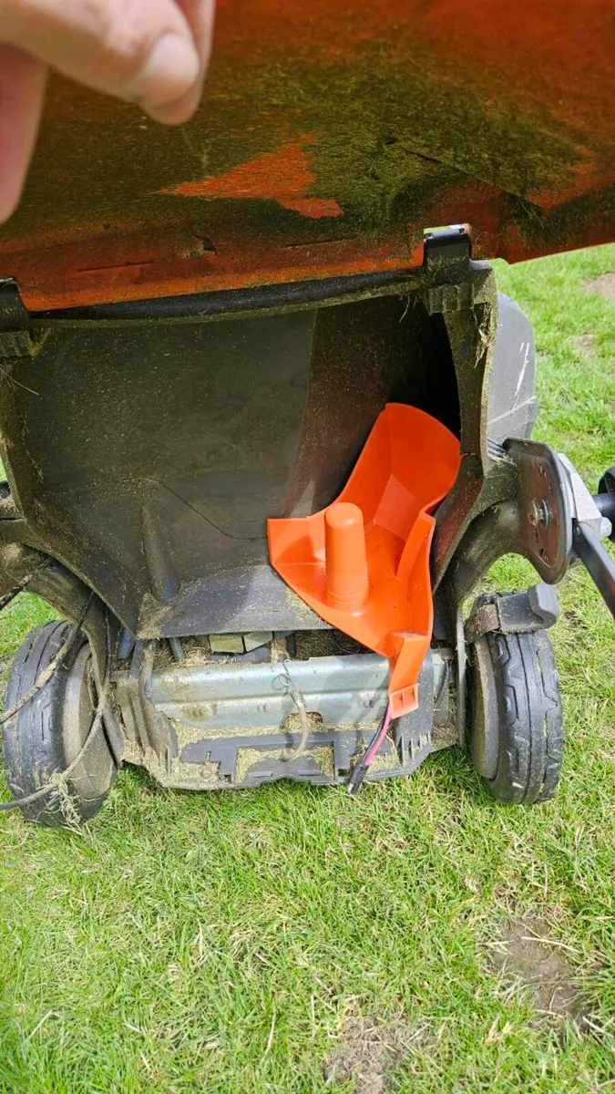 lawnmower - Image 3