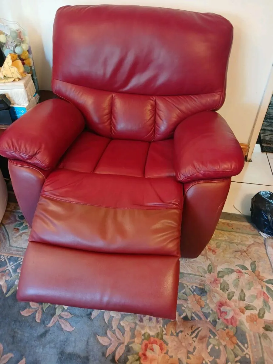 3piece red leather suite - Image 3