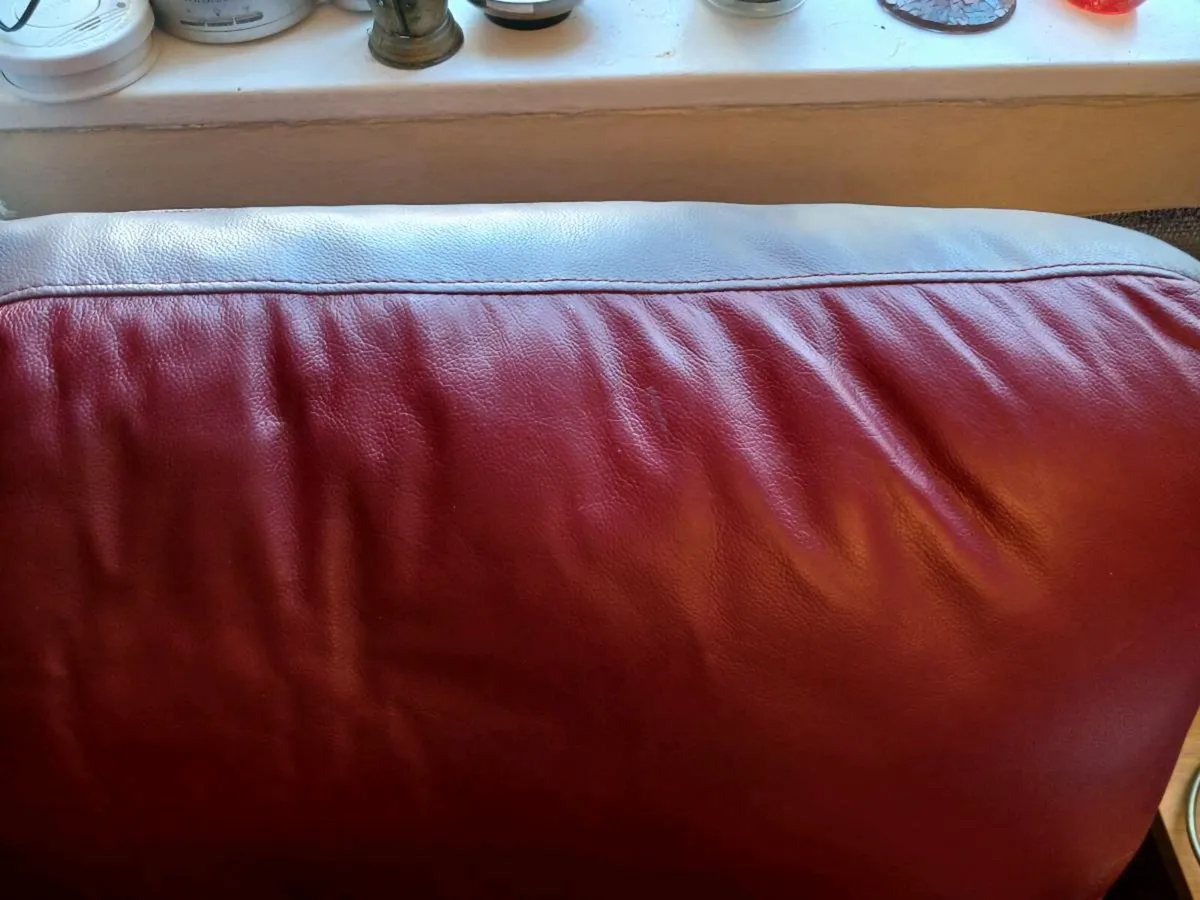 3piece red leather suite - Image 4