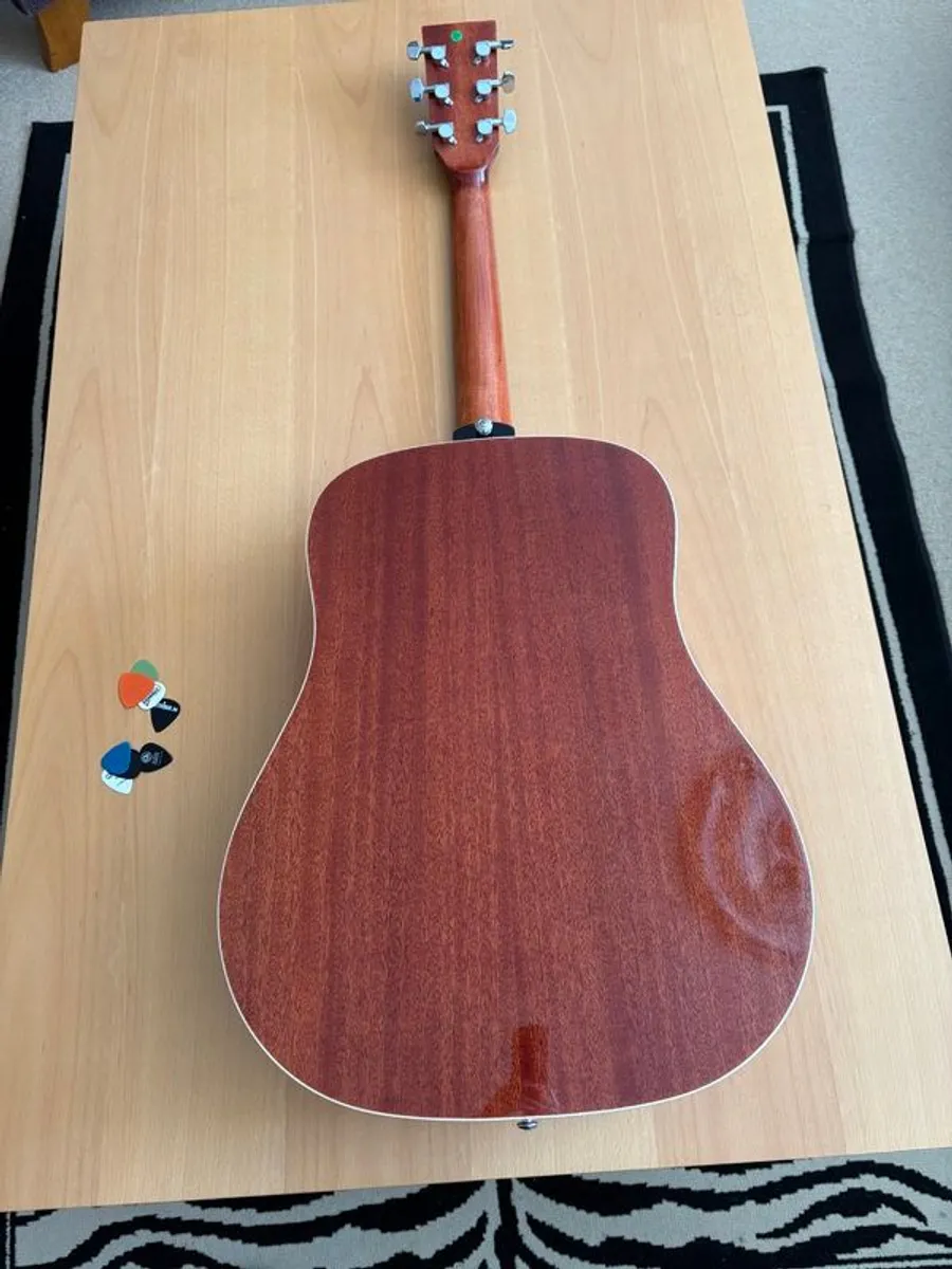 Guitar - Image 2