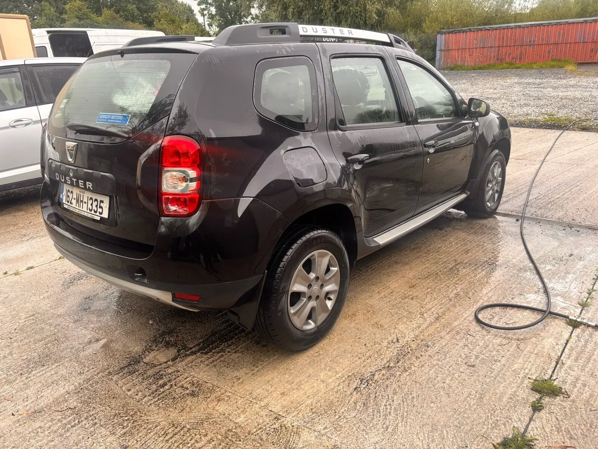 162 Dacia duster signature - Image 2
