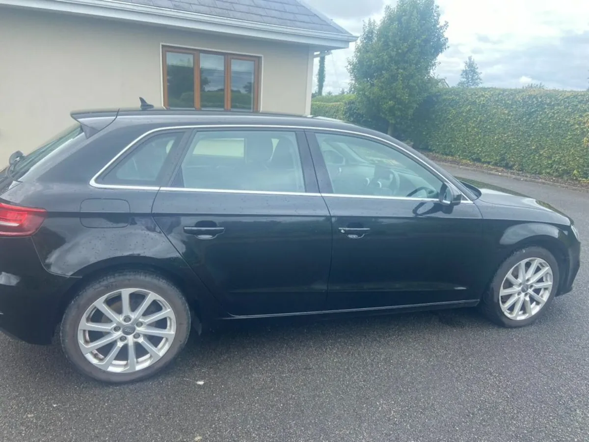 Audi A3 2017 - Image 2