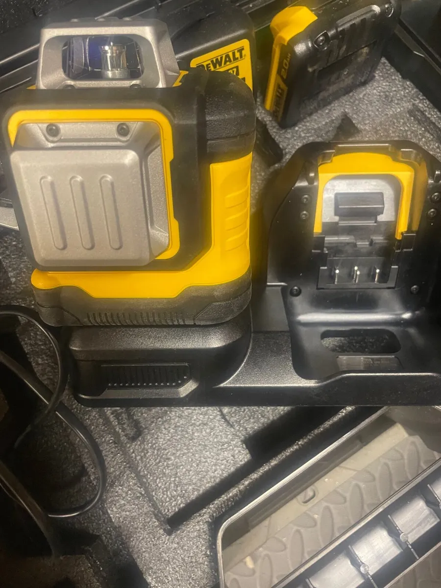 dewalt laser level - Image 1