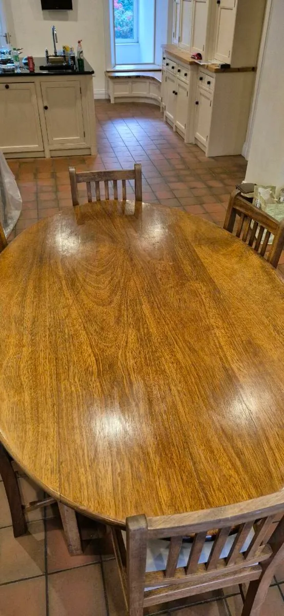 Solid timber dining table and 6 chairs - Image 3