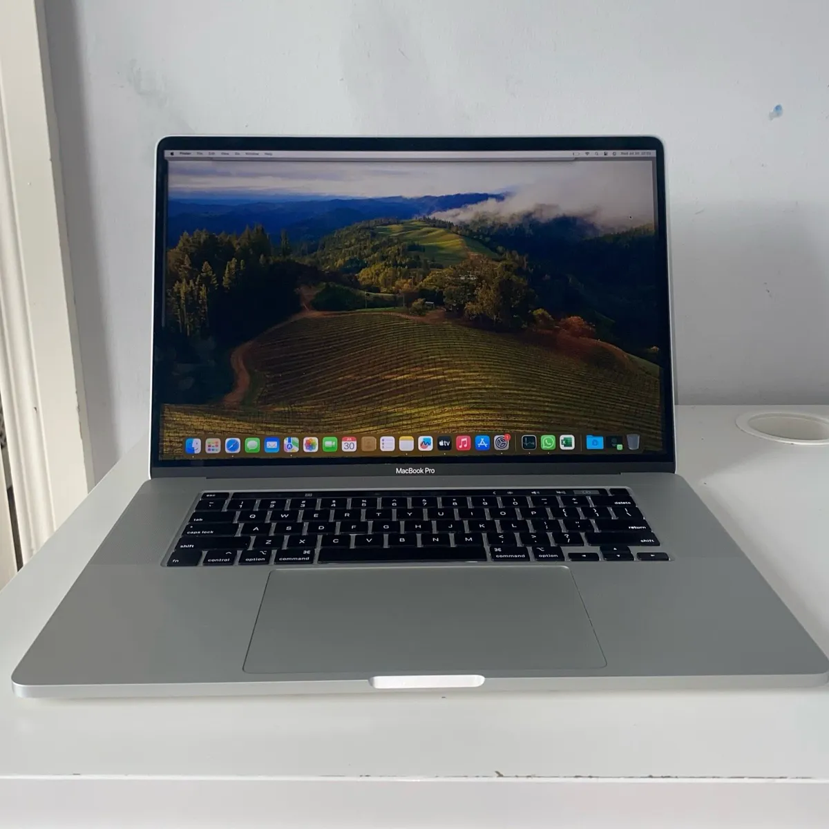 Macbook Pro 16-inch 2019 Intel core I7-16GB 512GB - Image 3