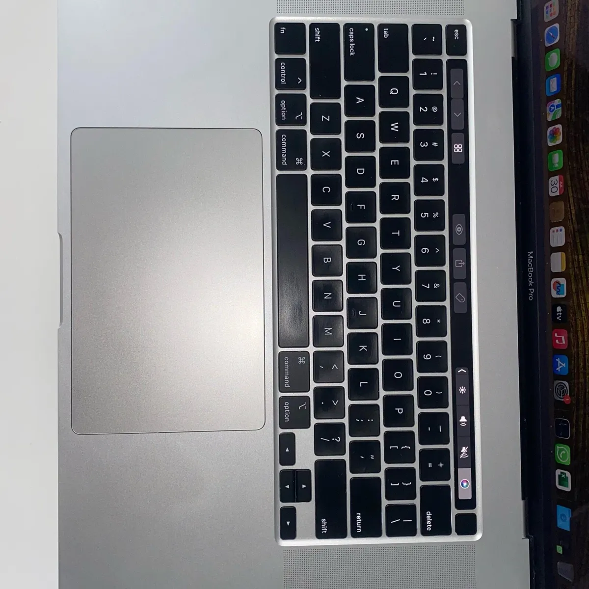 Macbook Pro 16-inch 2019 Intel core I7-16GB 512GB - Image 4