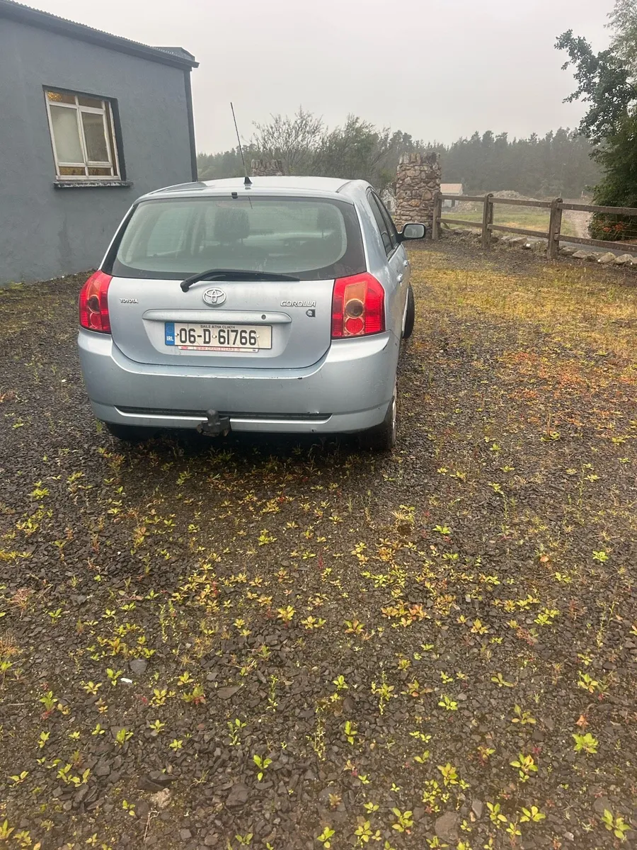 Toyota corolla - Image 3