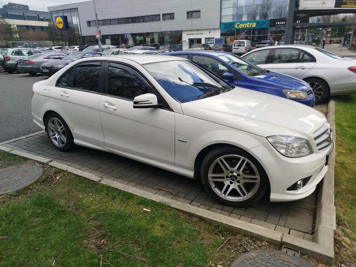 Mercedes c200sport 2011 - Image 1