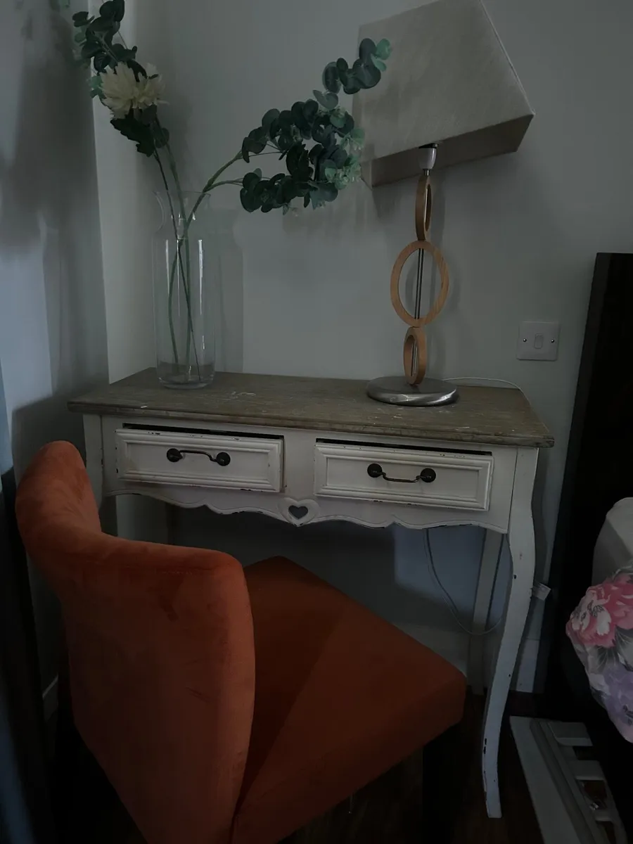 Hall table