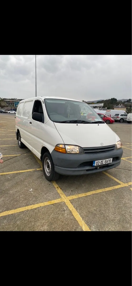 2002 toyota hiace - Image 1