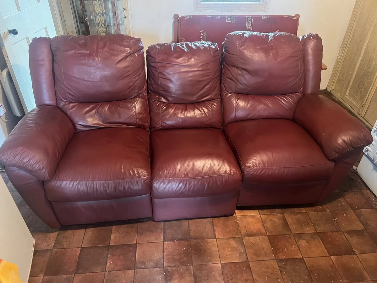 3 piece recliner sofa set - Image 1