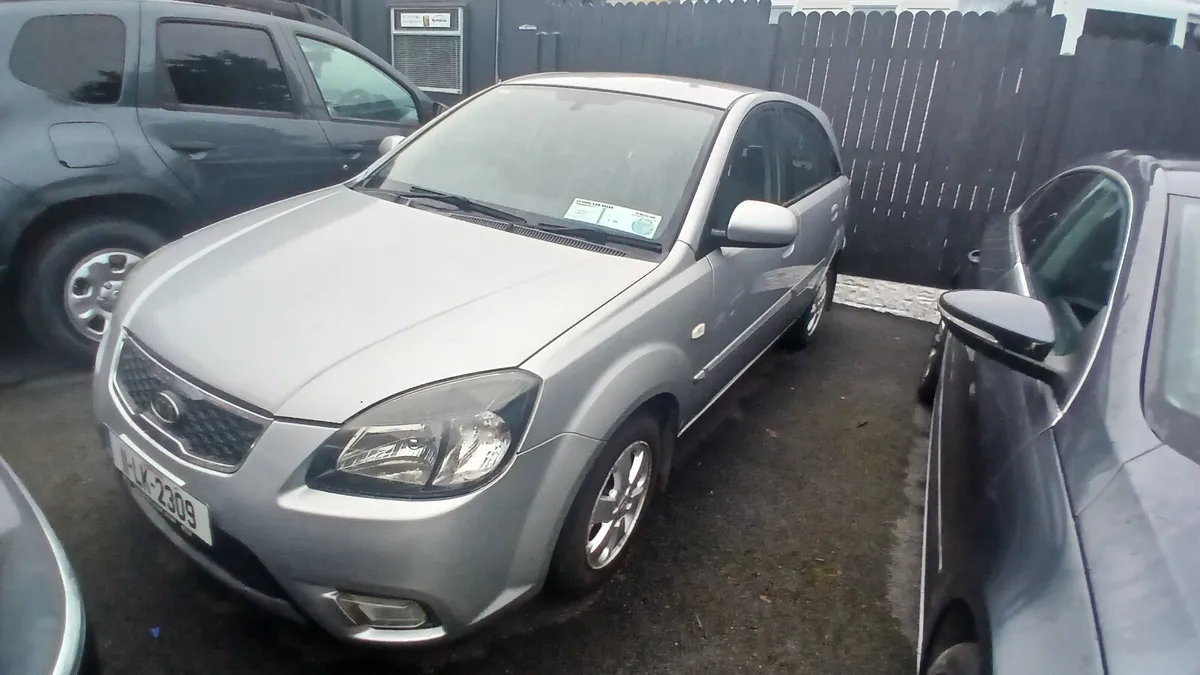 Kia Rio 2011 diesel - Image 2