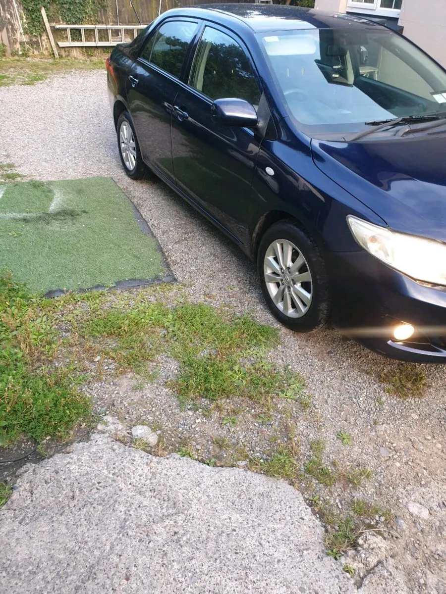 Toyota corolla - Image 2