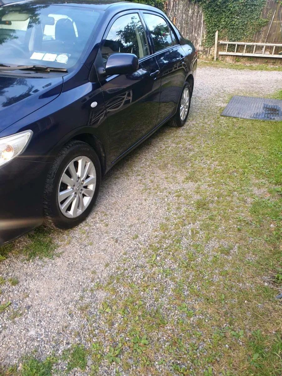 Toyota corolla - Image 3