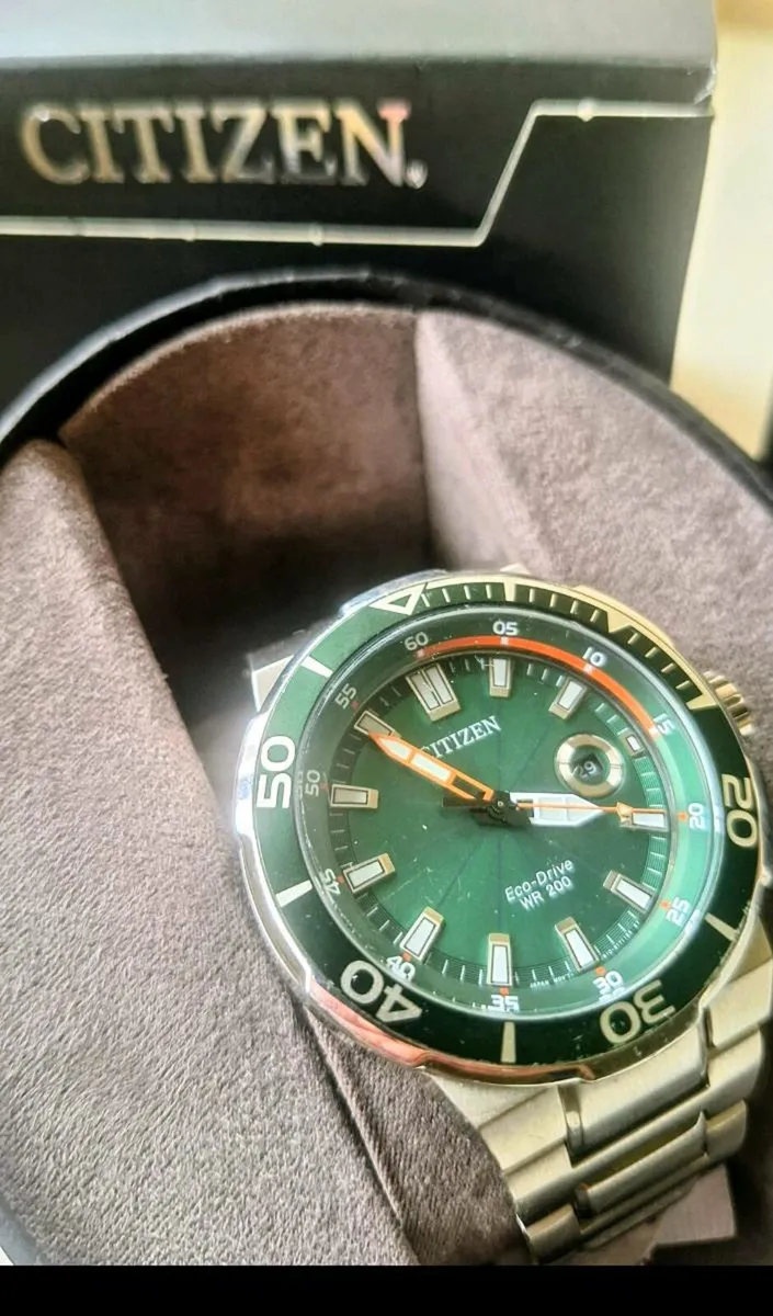 Mens Citizen watch - Image 4