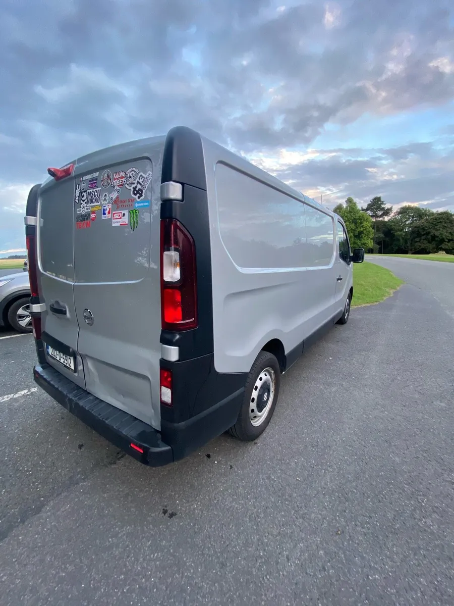 Nissan NV300 - Image 4