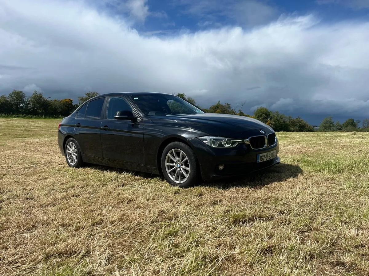 BMW320d - Image 1