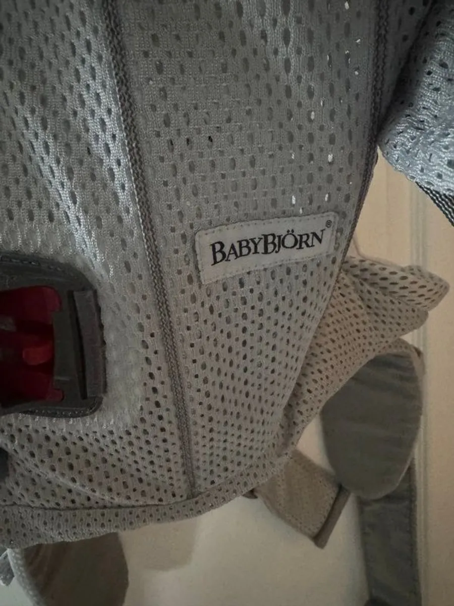 Baby carrier - Image 1