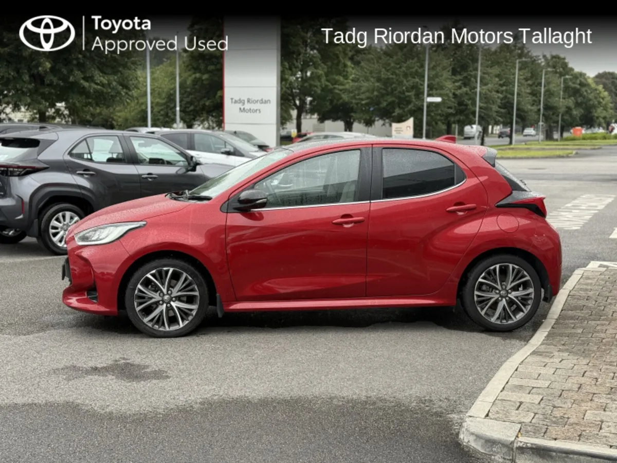 Toyota Yaris 1.5 PLATINUM 4DR - Image 4
