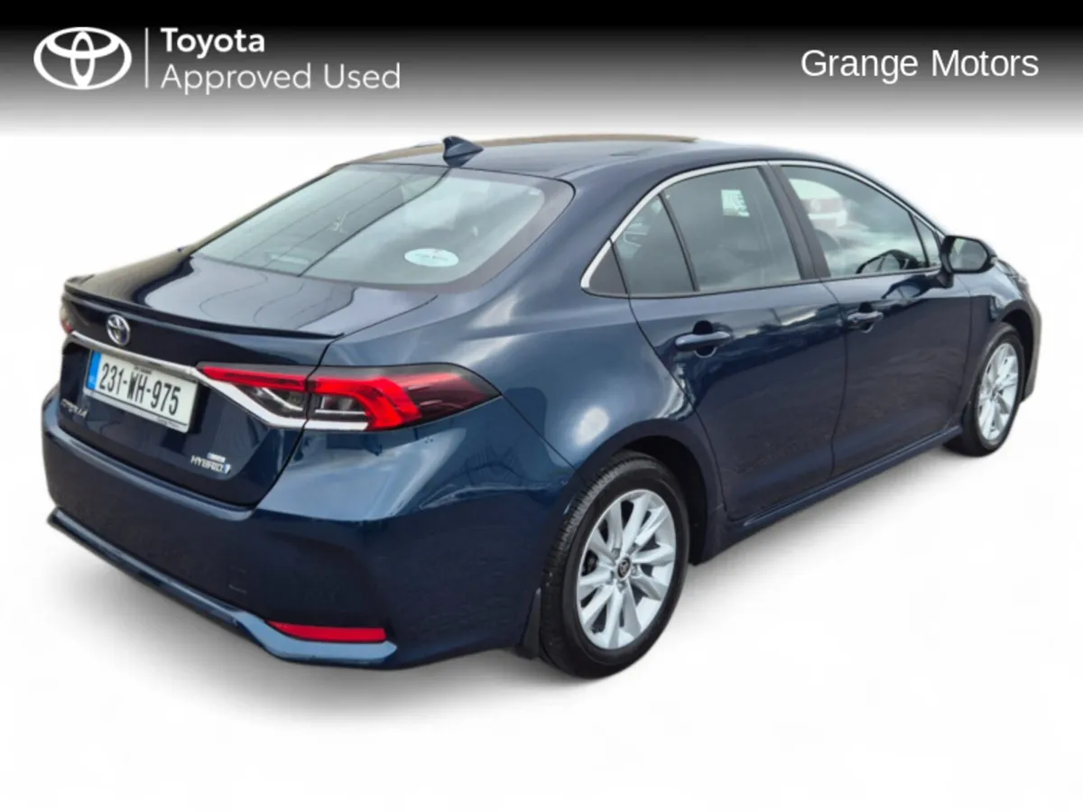 Toyota Corolla 1.8 HYBRID LUNA SALOON**IMMACULATE* - Image 3