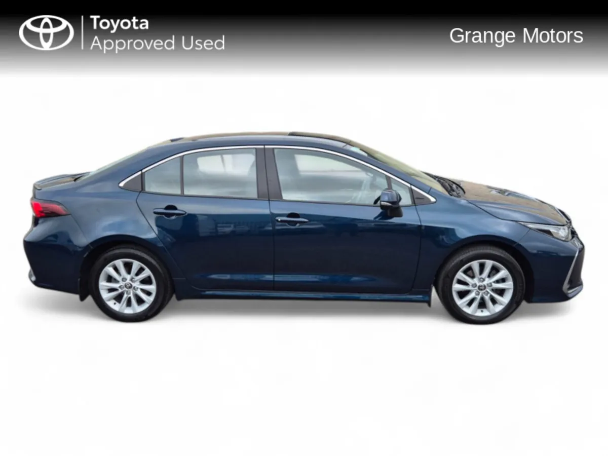 Toyota Corolla 1.8 HYBRID LUNA SALOON**IMMACULATE* - Image 4