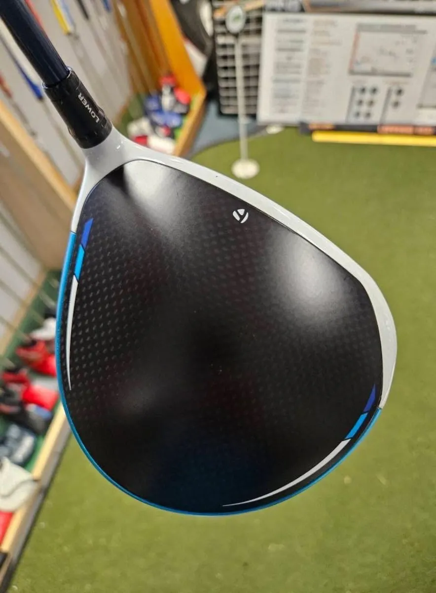 Taylormade Sim2 Max Driver - Image 3