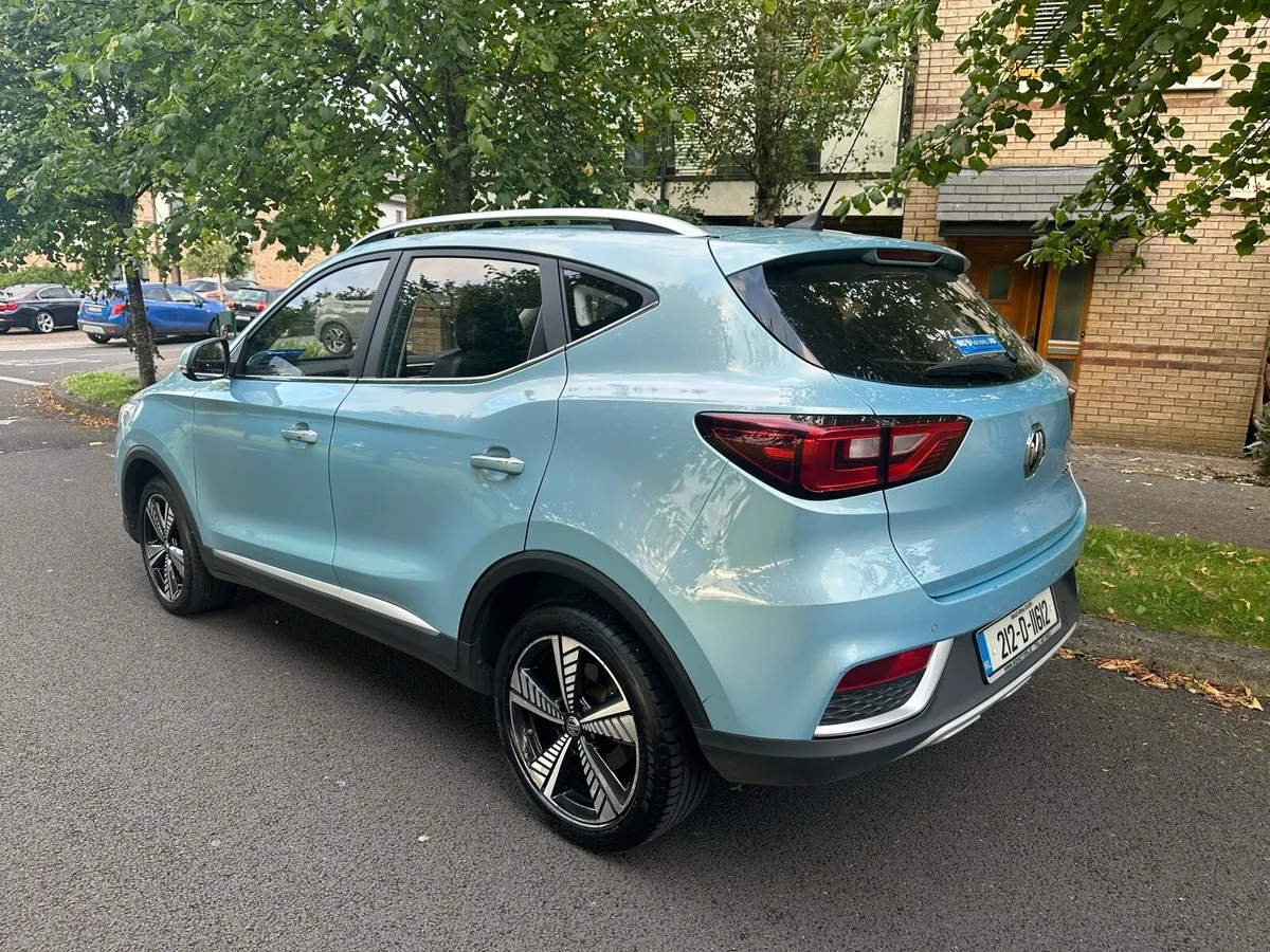 212 MG ZS EV EXCLUSIVE 5DR AUTO - Image 4