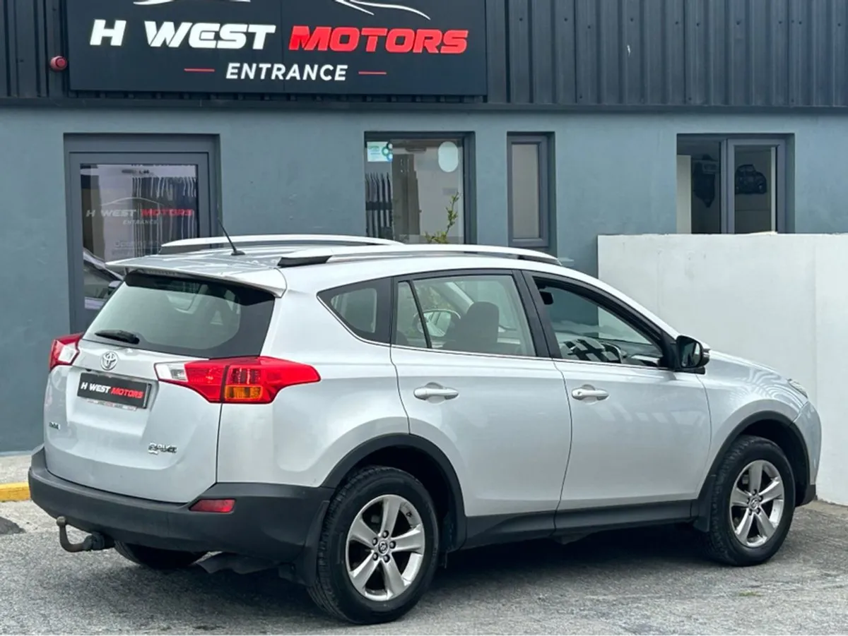Toyota Rav4 Rav4 2.0 D-4d Luna 2WD 4DR - Image 2