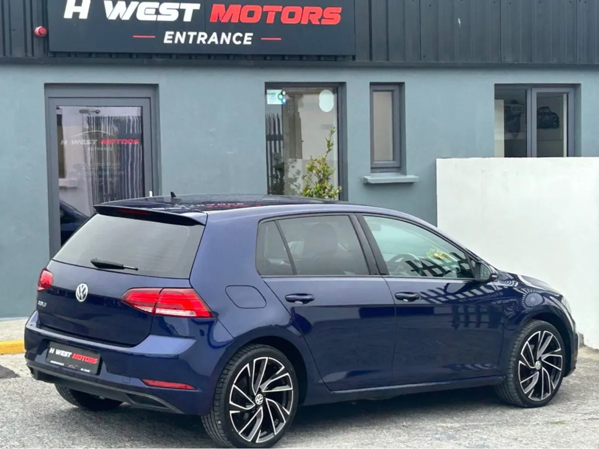 Volkswagen Golf Trendline 1.6 TDI Manual 5speed 1 - Image 3
