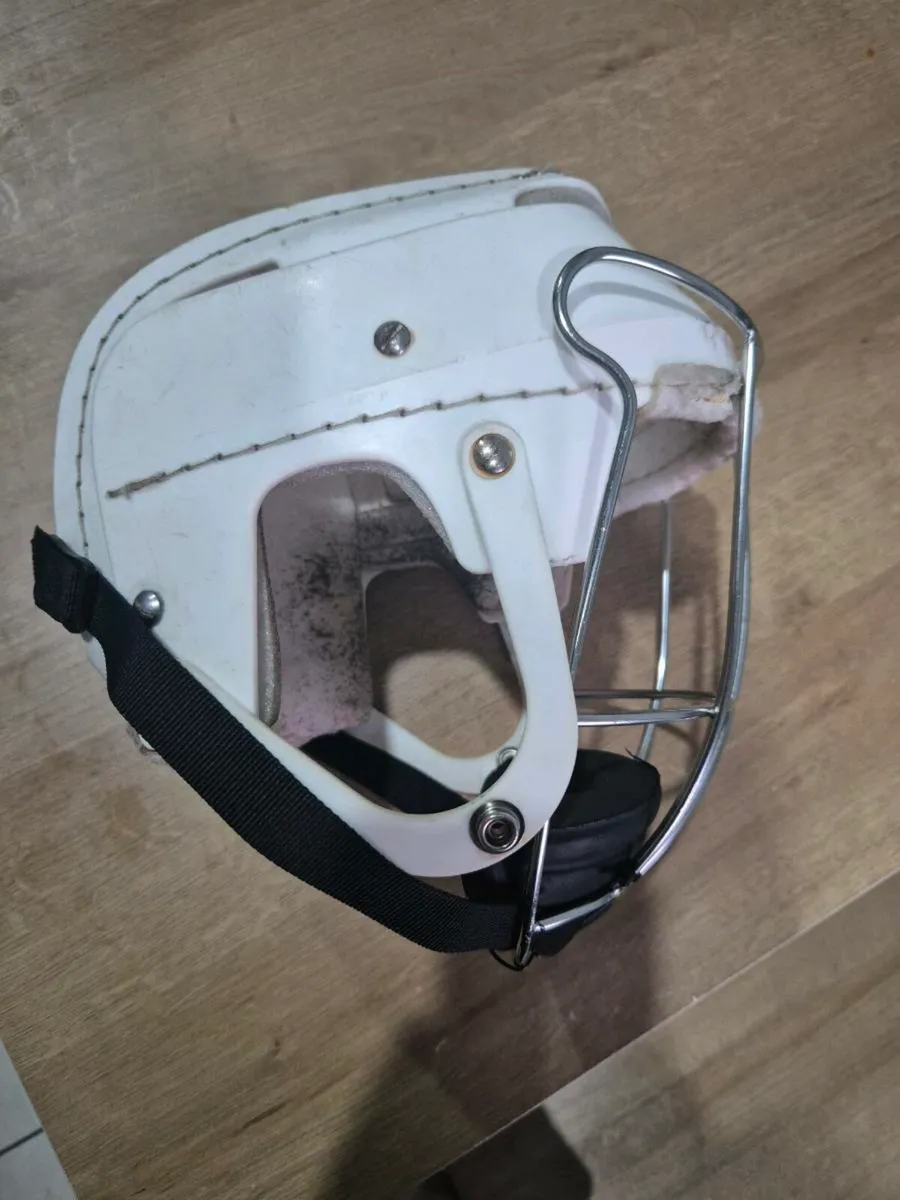 Gola Helmet - Image 3