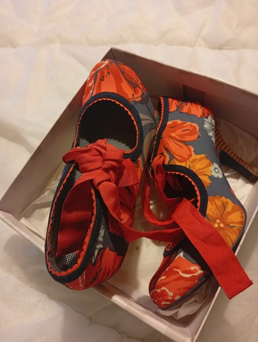 Ruby shoes - Image 1