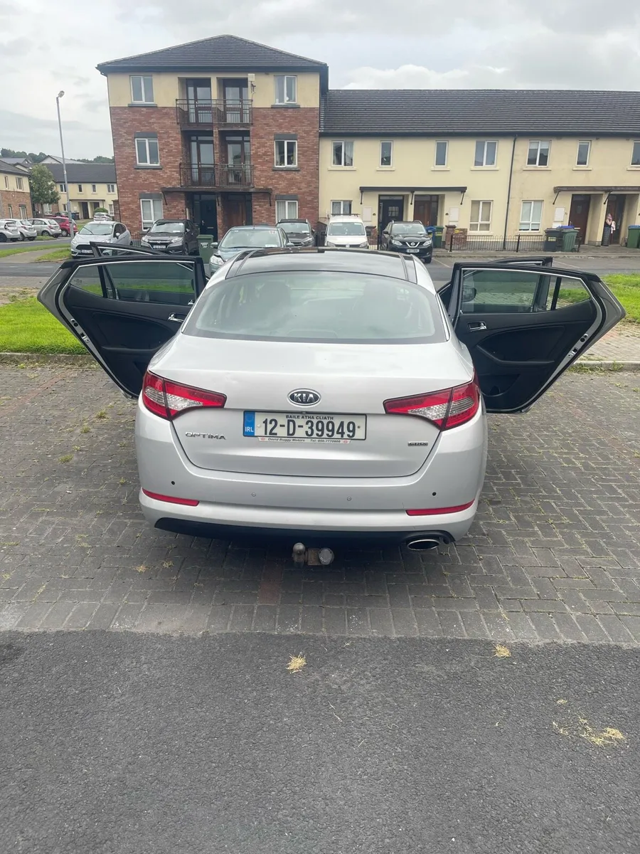 Kia Optima 2012 - Image 2