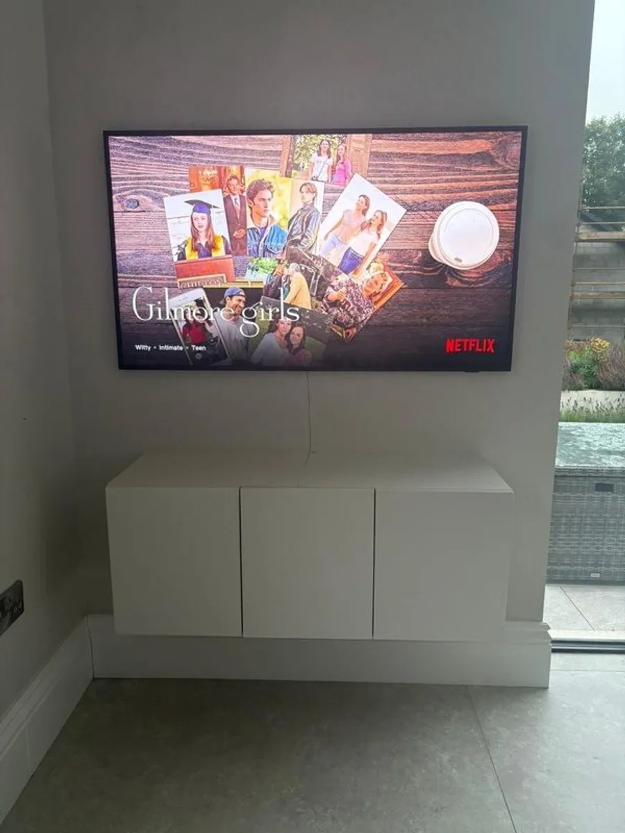 Samsung 50 inch Frame TV - Image 1