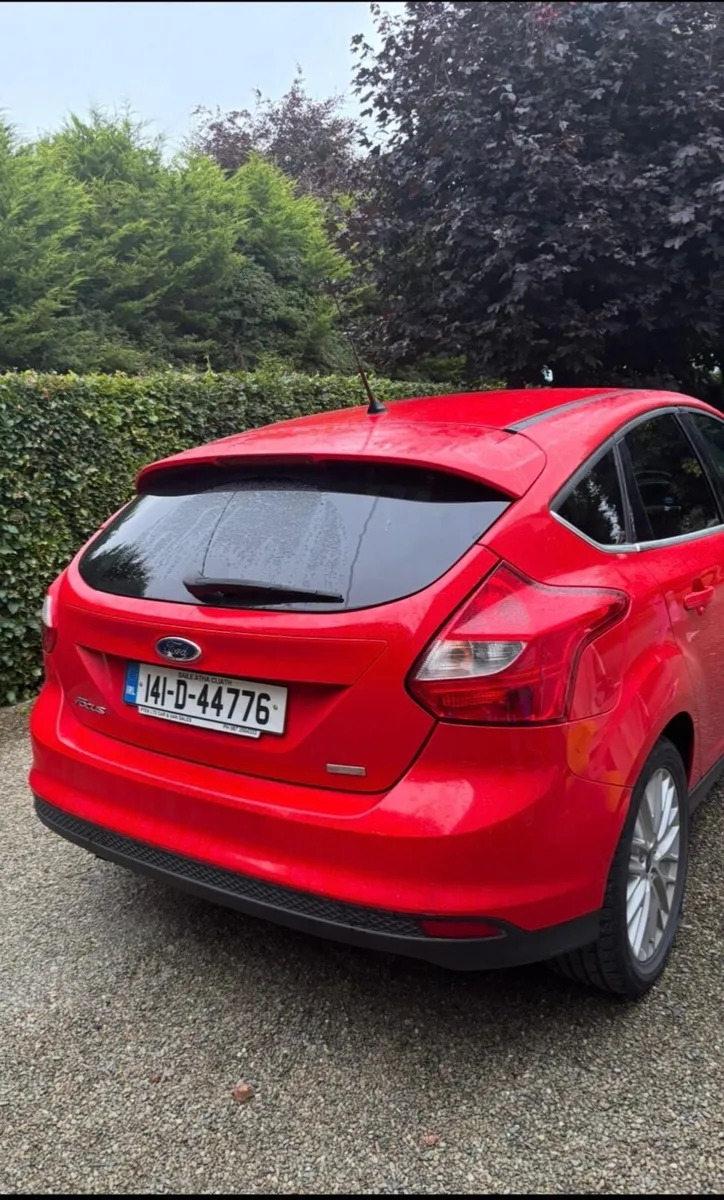 Ford Focus 2014 EcoBoost - Image 2