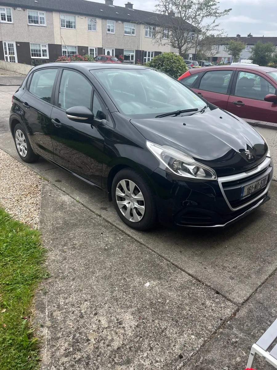 Peugeot 208 2016 - Image 1