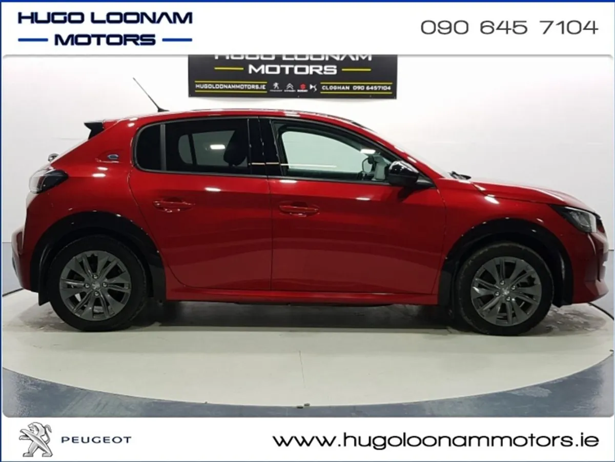 Peugeot 208 Allure Pack 136BHP 50 KWH 4DR - Image 4