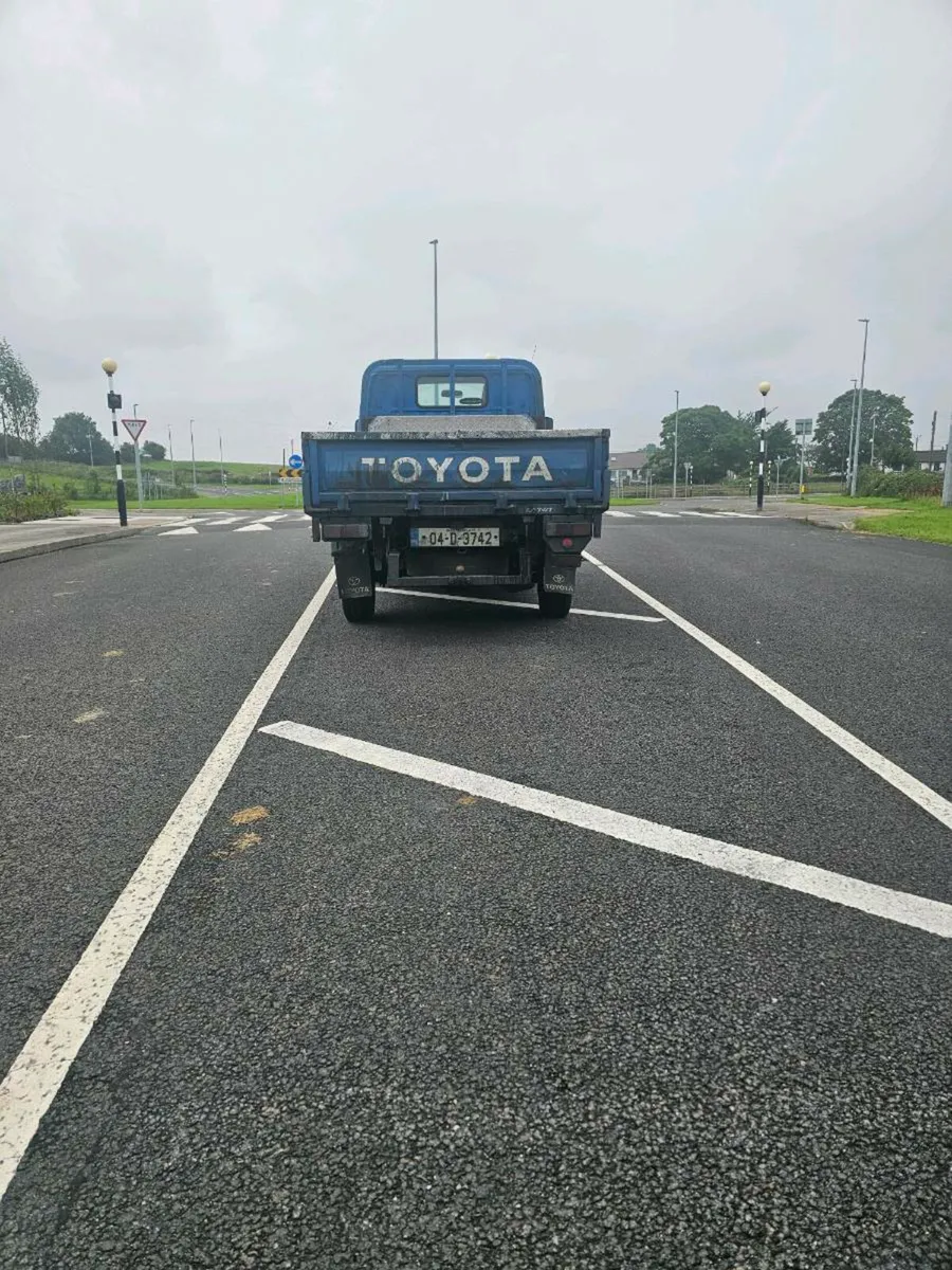 Toyota dyna - Image 2