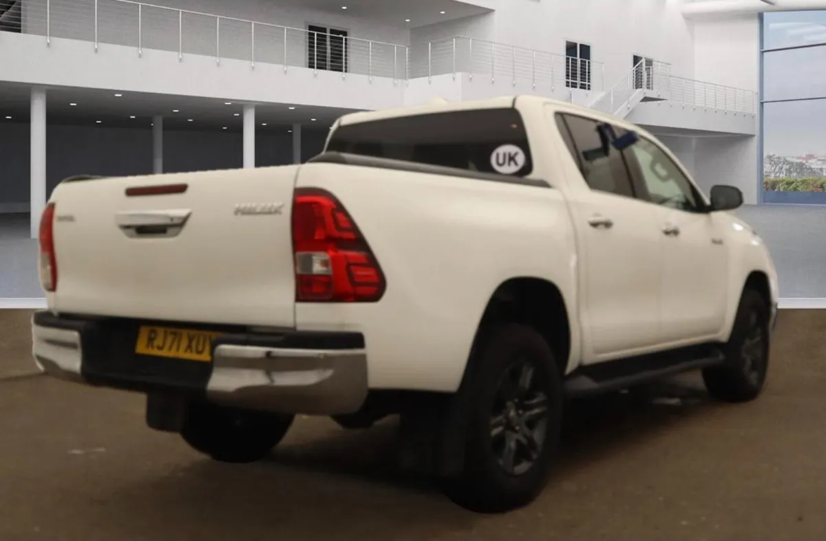 TOYOTA HILUX 2.4D ICON MANUAL, 2022 - Image 3