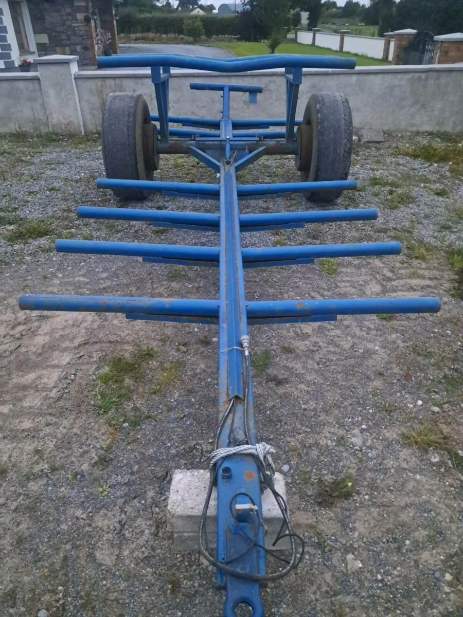 Bale trailer - Image 1