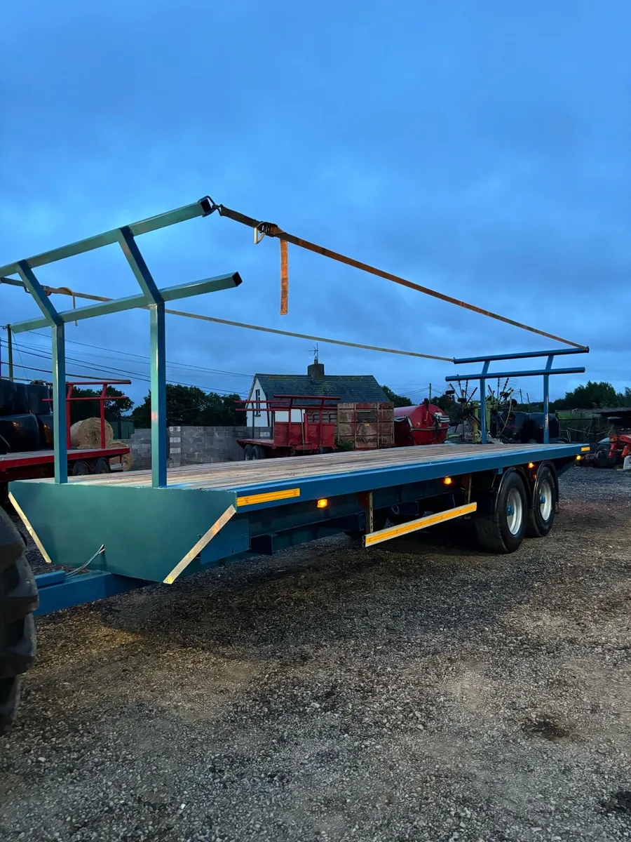 Bale trailer - Image 2
