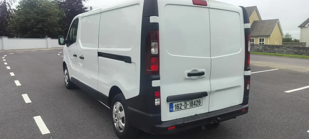 Renault Trafic 2016 lwb - Image 3