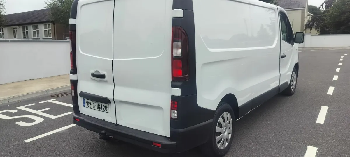 Renault Trafic 2016 lwb - Image 4