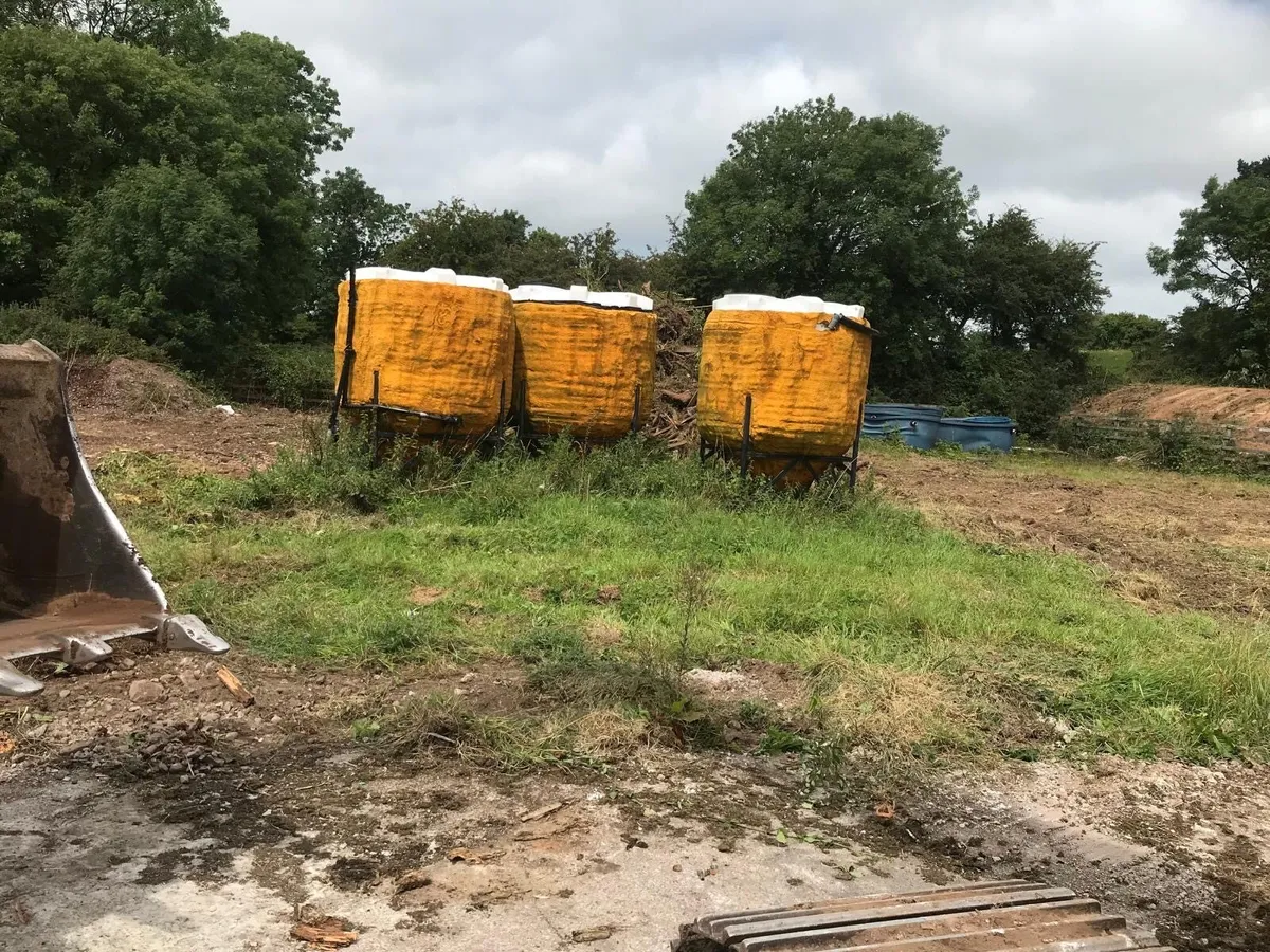Insulated water storage tank - Image 1