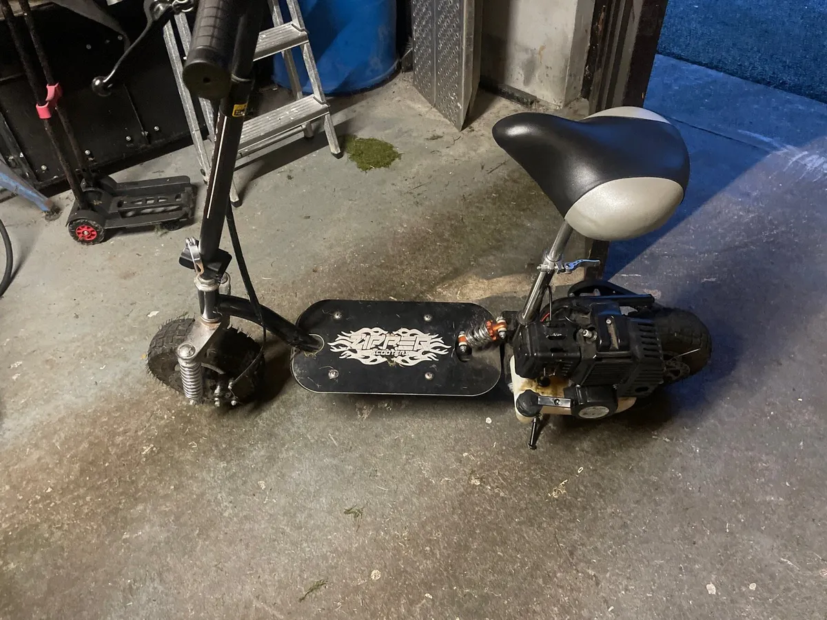 Zipper scooter - Image 1