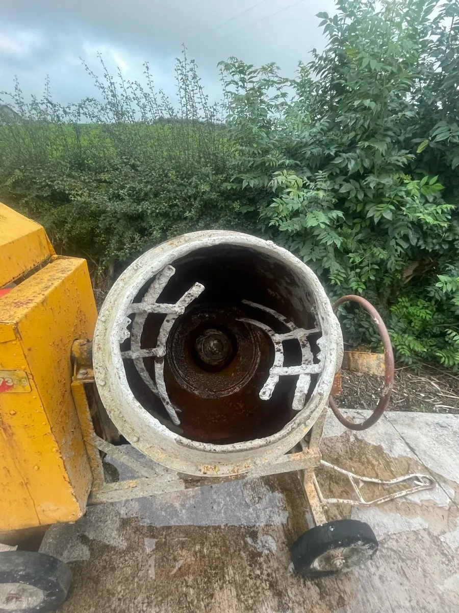 Lister diesel engine cement mixer - Image 4