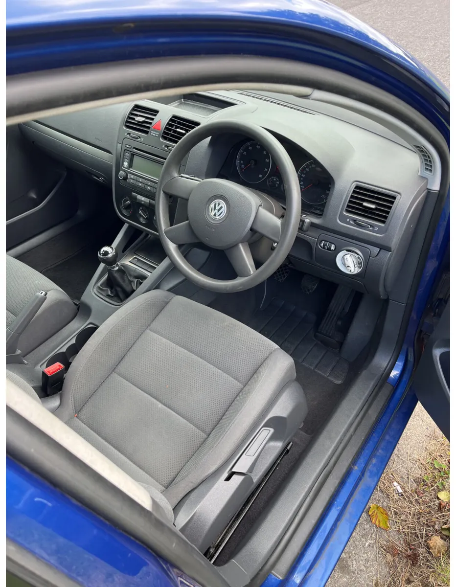 Volkswagen Golf. - Image 4