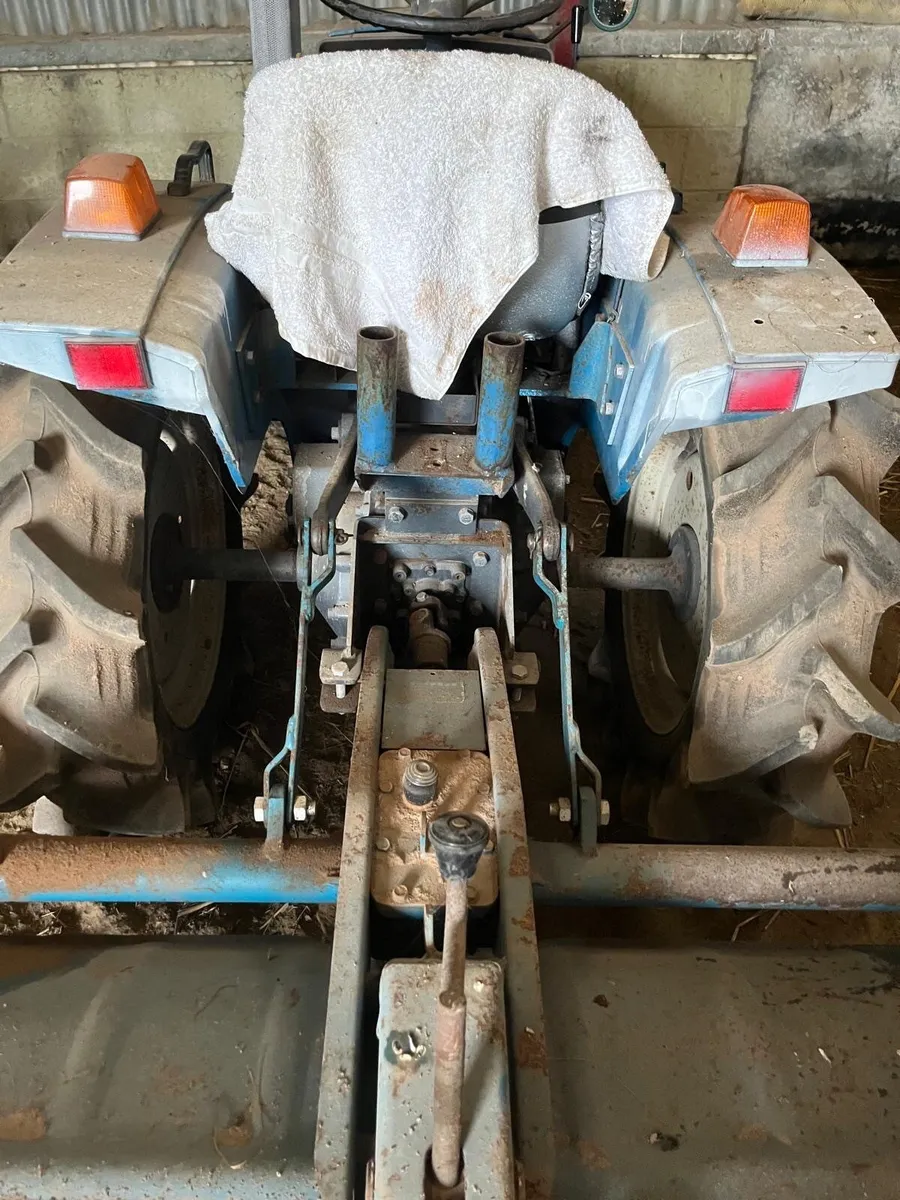 Mitsubishi Tractor - Image 1