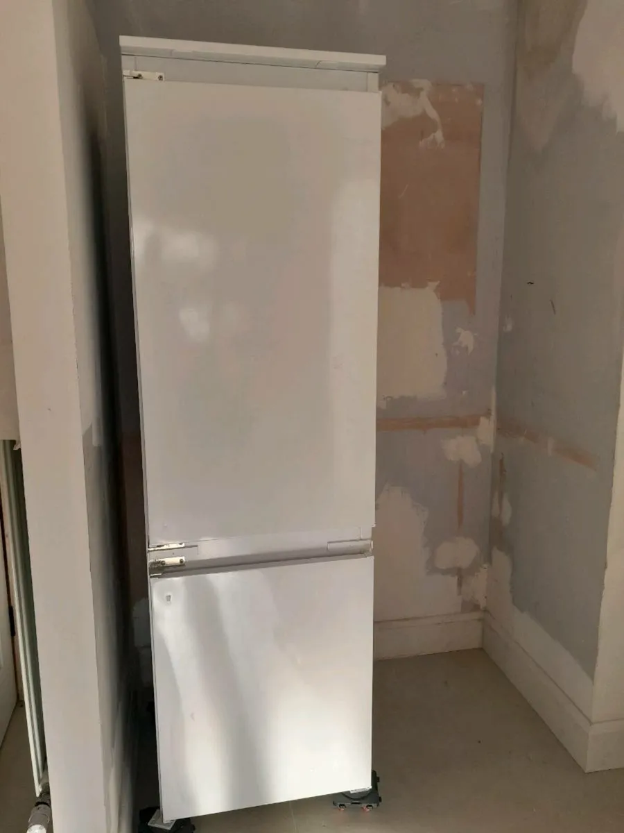 Fridge freezer - Image 2