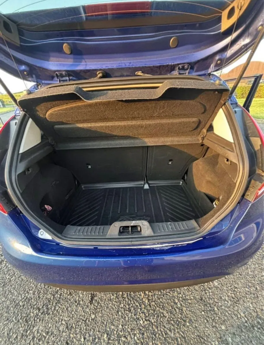 Ford Fiesta 2015 - Image 3